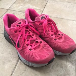 Pink Nike Lunarglide 6